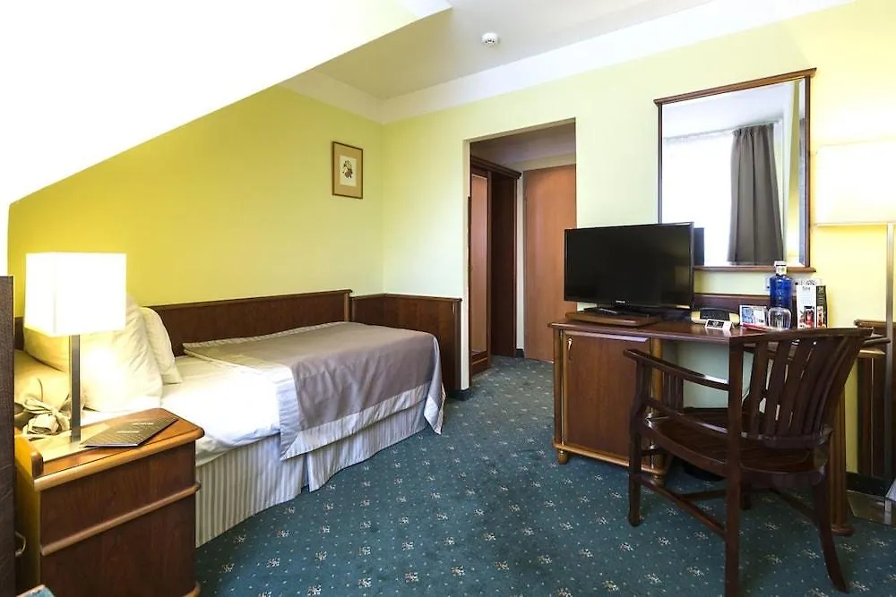 Hotel Selsky Dvur - Bohemian Village Courtyard Prague