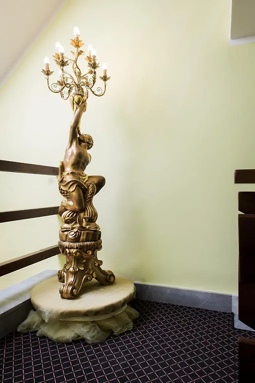 Hotel Selsky Dvur - Bohemian Village Courtyard Prague