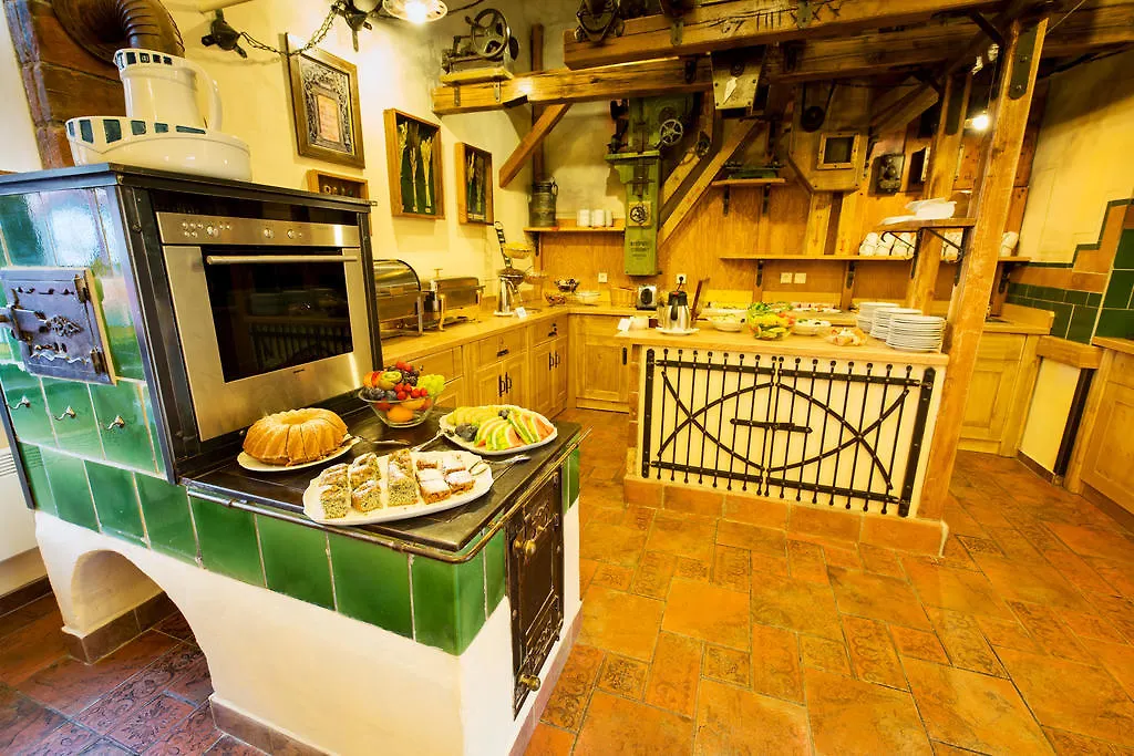 Hotel Selsky Dvur - Bohemian Village Courtyard Prague