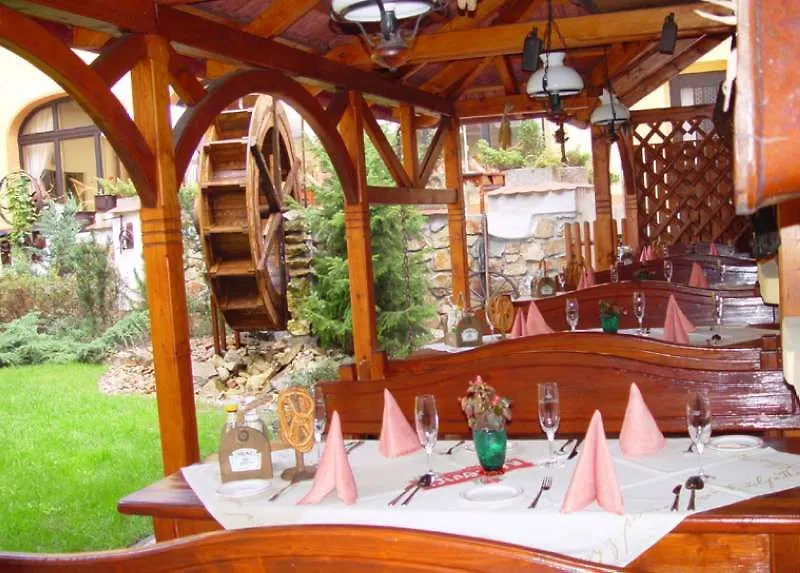 Hotel Selsky Dvur - Bohemian Village Courtyard Prague