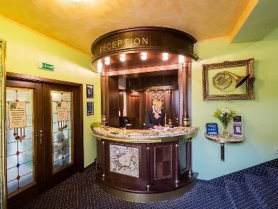 Hotel Selsky Dvur - Bohemian Village Courtyard Prague 4*,