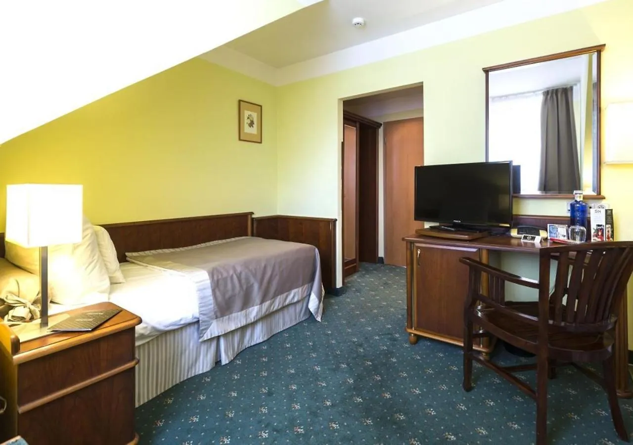 Hotel Selsky Dvur - Bohemian Village Courtyard Prague